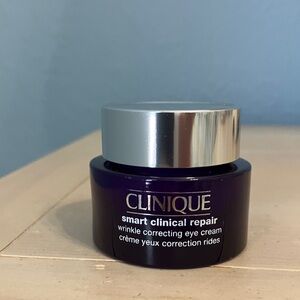 Clinique Smart Clinical Repair Eye Cream 0.5oz- Deep Purple and Silver